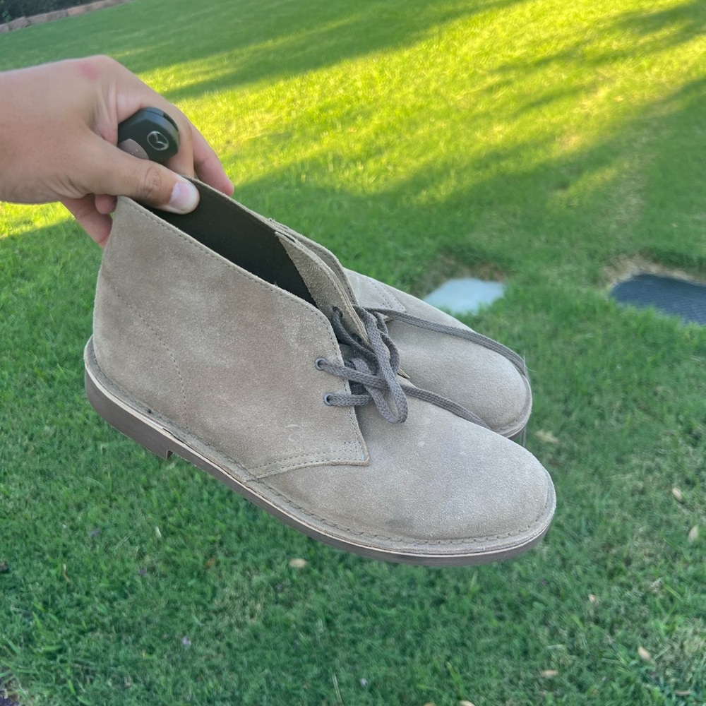 Clarks Tan Chukka Boots Suede Crepe Sole